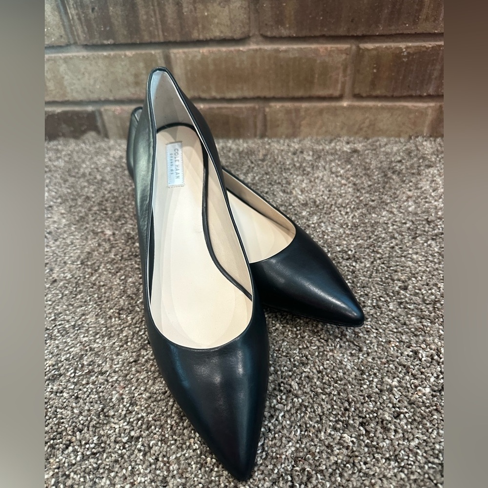 Cole Haan Vesta Leather Pumps Pointed Toe Black 8.5M Like New